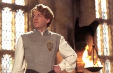 GilderoyLockhart_WB_F2_GilderoyLockhartWithHandOnWaist_Still_080615_Land.jpg