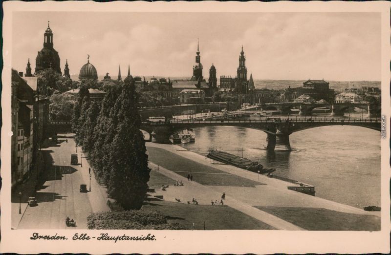 Ansichtskarte-Dresden-Blick-auf-die-Altstadt-mit-Elbe-1933.jpg